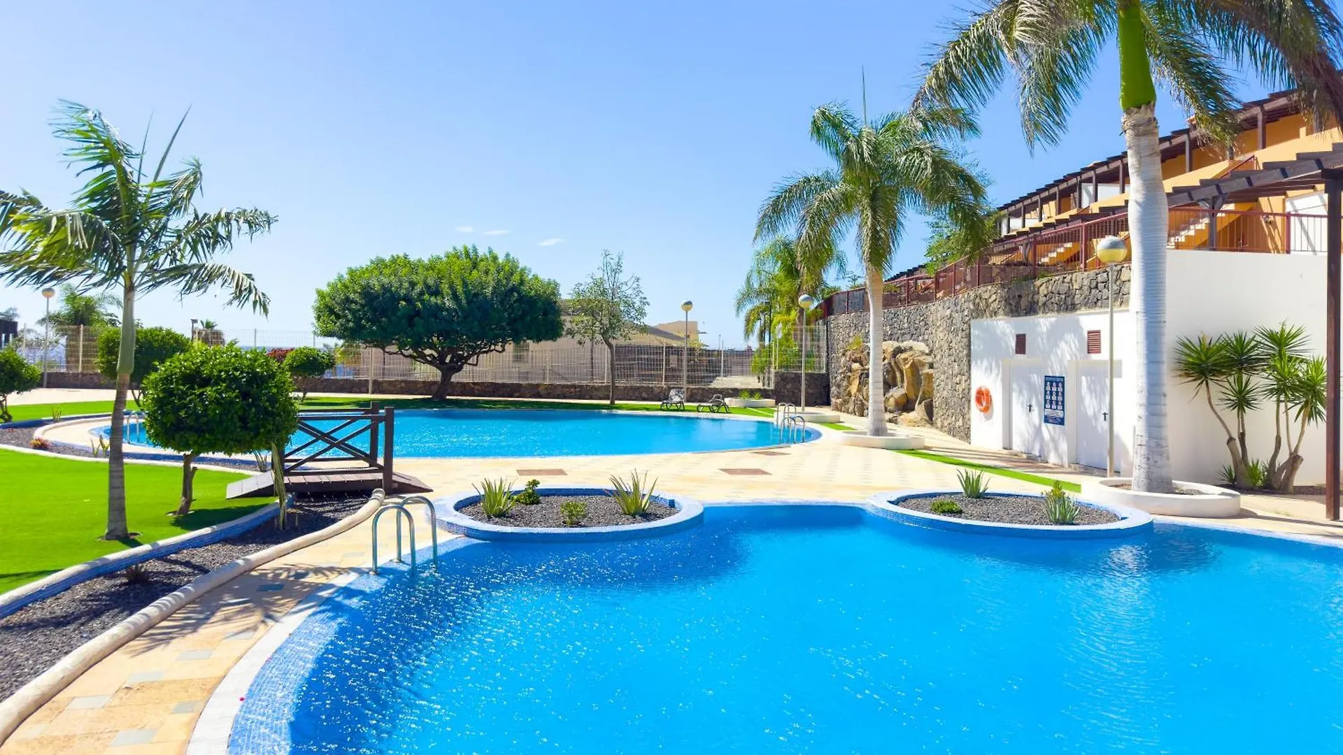4X Bedrooms Poolside Apartment In Amarilla Golf サンミゲル・デ・アボナ